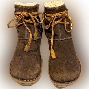 UGG La Jolla SHOE BOOT Sz 6 SHEARLING LEATHER LACE LAMB SHEEP F8007D S/N 5222